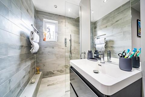 25a Alexandra Road, London, SW19 7JZ