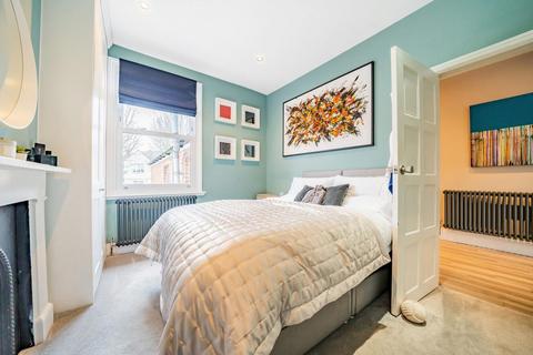 25a Alexandra Road, London, SW19 7JZ