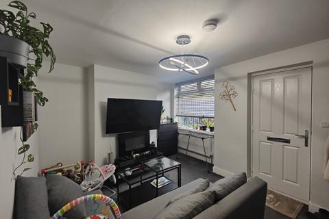 2 bedroom end of terrace house to rent, Henley Terrace, Leeds, West Yorkshire, LS13