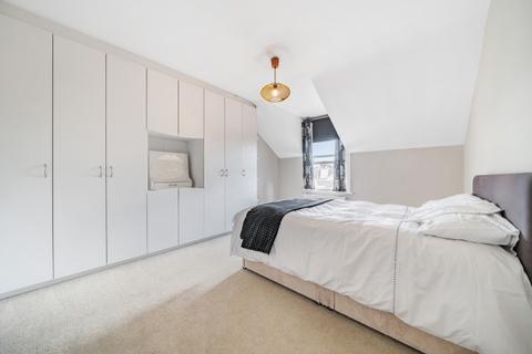 3 bedroom apartment to rent - Garratt Lane London SW18