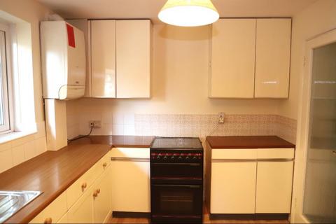 2 bedroom flat to rent, Palmerston House, Palmers Green, N13