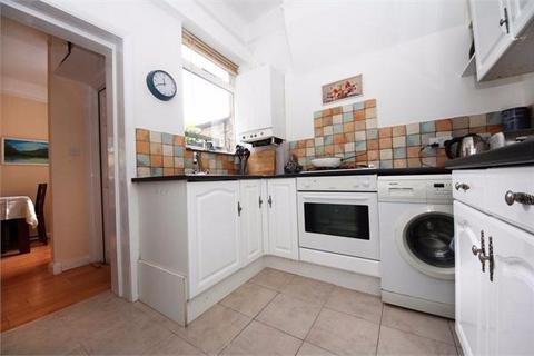 1 bedroom in a house share to rent - Fordhook Avenue, Ealing, W5