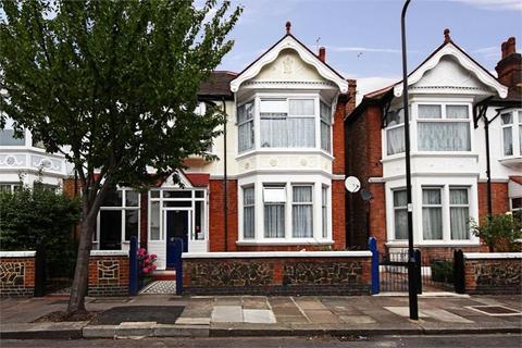 1 bedroom in a house share to rent, Fordhook Avenue, Ealing, W5