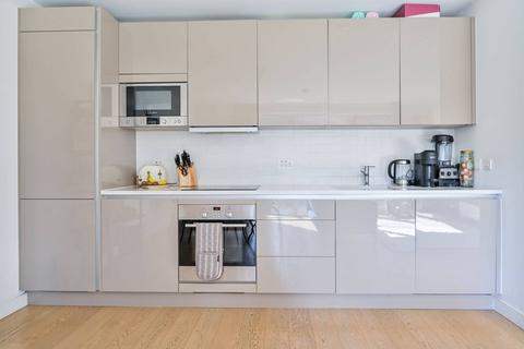 1 bedroom flat for sale, New Paragon Walk, Elephant and Castle, London, SE17