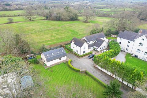 7 bedroom cottage for sale, Catesby Lane, Lapworth, B94