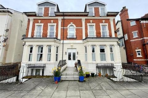 2 bedroom apartment to rent - Knowsley Road, Southport, Merseyside, PR9