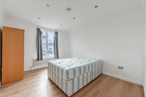 3 bedroom house to rent - Rosslyn Crescent, Harrow, HA1