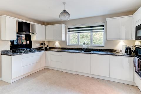 4 bedroom detached house for sale - Thirsk Way, Catshill, Bromsgrove, Worcestershire, B61