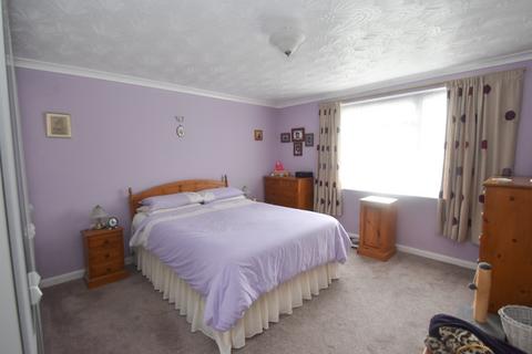 3 bedroom bungalow for sale, Station Road, Halton Holegate, PE23