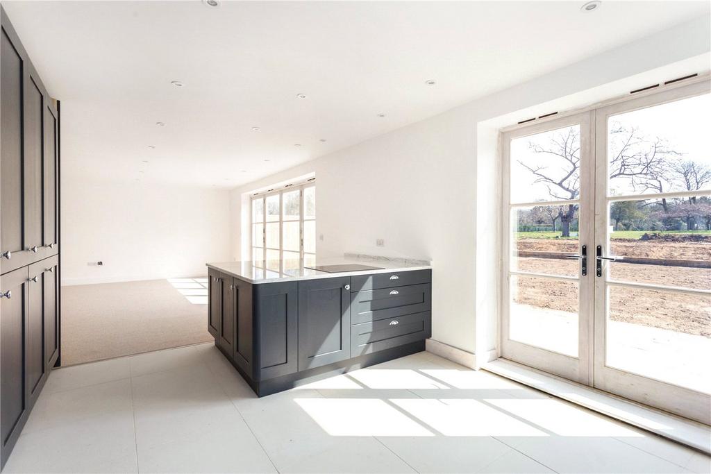 Kitchen/Dining Rm