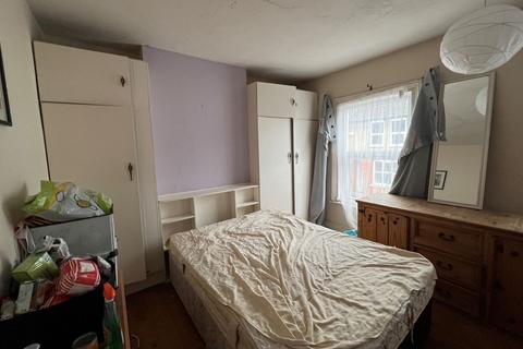 3 bedroom terraced house for sale - 102 Glassbrook Road, Rushden, Northamptonshire, NN10 9TH