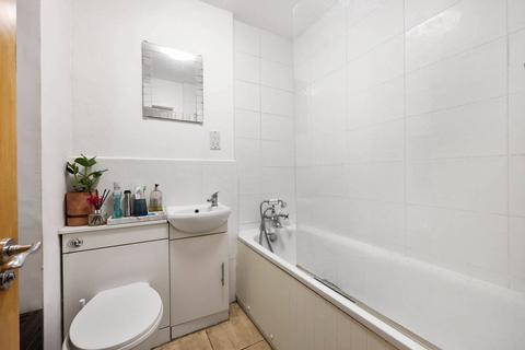 1 bedroom flat for sale, Commercial Road, Tower Hamlets, London, E1