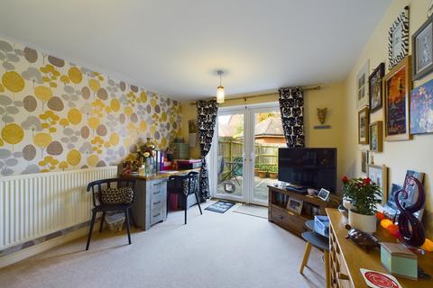 2 bedroom ground floor maisonette for sale, Horsecroft Way, Tilehurst, Reading, RG31
