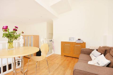 Studio to rent, Draycott Place, Chelsea, London, SW3