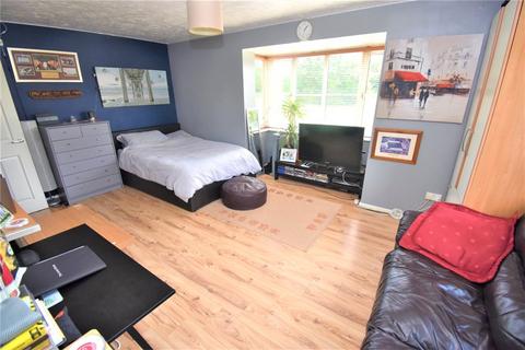Studio for sale, Frobisher Road, Erith