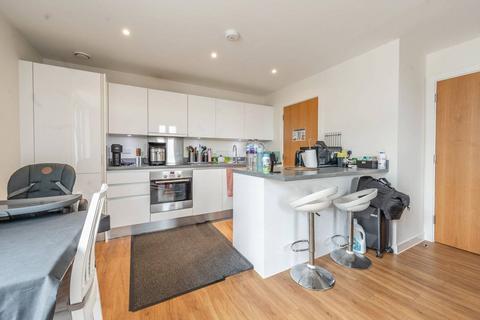 1 bedroom flat for sale, Stanmore Place, Stanmore, HA7