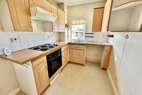 1 bedroom flat for sale, Rosehill, Billingshurst, West Sussex