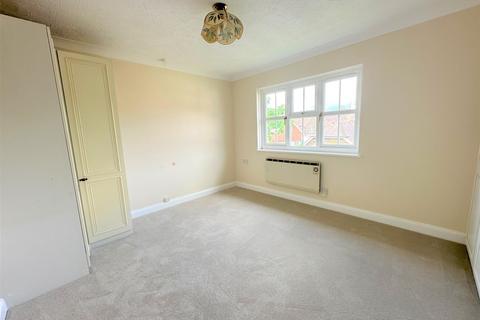 1 bedroom flat for sale, Rosehill, Billingshurst, West Sussex