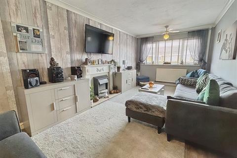 2 bedroom semi-detached bungalow for sale, Lon Eirin, Towyn, LL22 9LQ