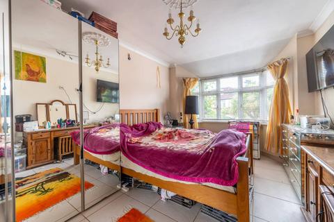 3 bedroom house for sale, Tudor Close, Kingsbury, London, NW9