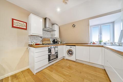 2 bedroom flat for sale, Lampmead Road, Hither Green