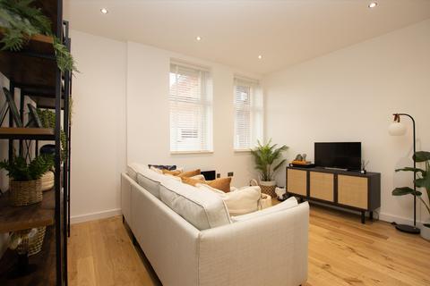 1 bedroom flat for sale - The Copperworks, Sloane Street, Jewellery Quarter, Birmingham B1 3BX