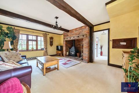 4 bedroom detached house for sale, High Street, Tingrith, Bedfordshire, MK17