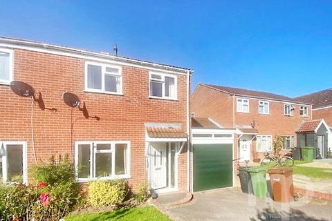 3 bedroom semi-detached house for sale, Pheasant Close, Norwich NR14