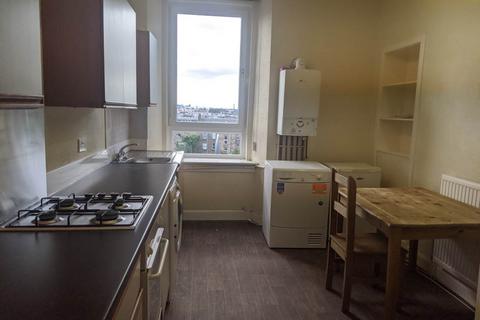 3 bedroom flat to rent, 16E Forebank Road, ,