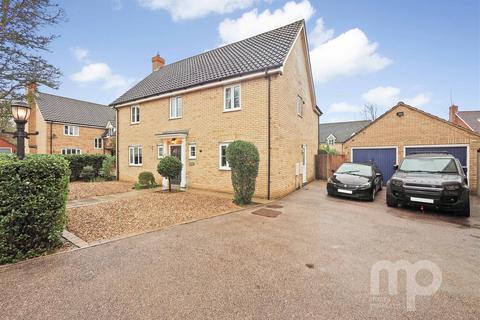 4 bedroom detached house for sale, Pennycress Drive, Wymondham NR18