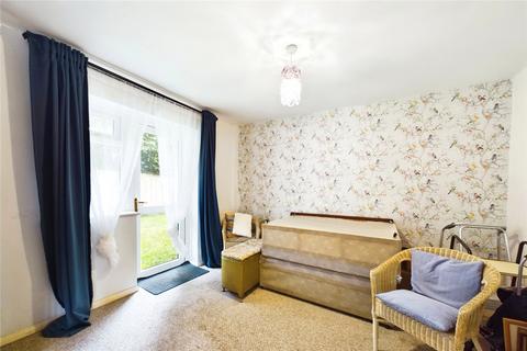 1 bedroom bungalow for sale - Heath Court, Baughurst, Tadley, Hampshire, RG26