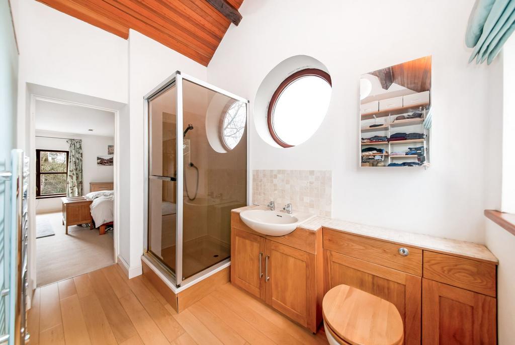 Bedroom one en suite shower room