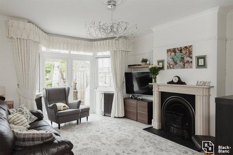 8 The Grange, Croydon, CR0 8AP
