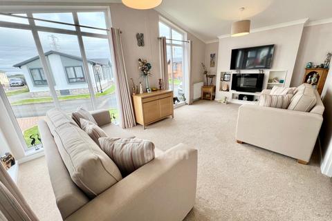 2 bedroom park home for sale, 24 Heather Bank Park, Neilston