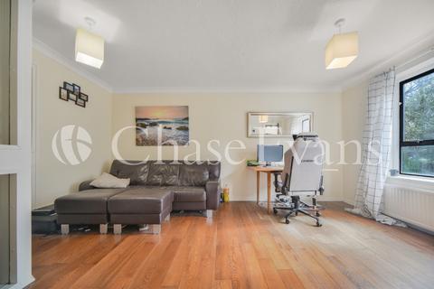 2 bedroom apartment for sale, Horseshoe Close, Isle of Dogs, London E14