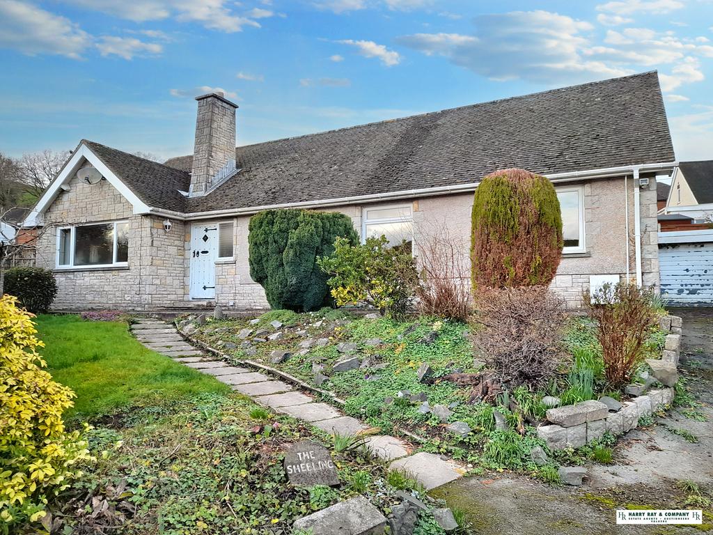 Fairfield Drive, Newtown SY16 4 bed bungalow for sale £230,000