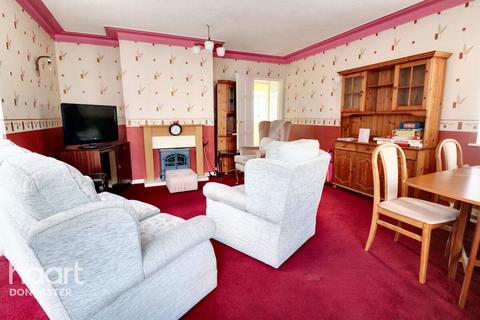 9 Greenleafe Avenue, Wheatley Hills, Doncaster, DN2 5RG