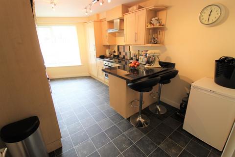 2 bedroom flat to rent - Sands Road, Paignton TQ4
