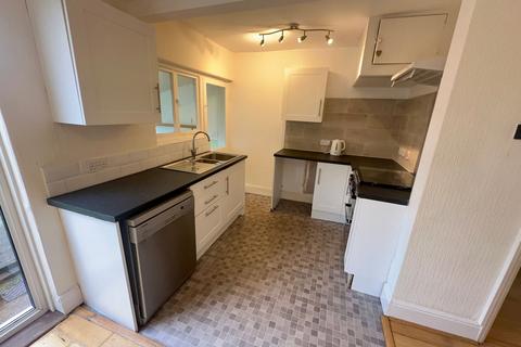 23 Batson Gardens, Paignton, TQ4 5LT