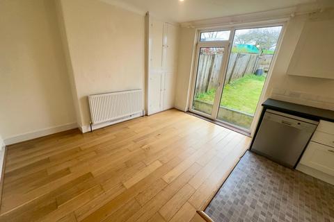 23 Batson Gardens, Paignton, TQ4 5LT