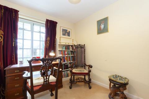 18 Cunliffe Close, Oxford, OX2 7BL