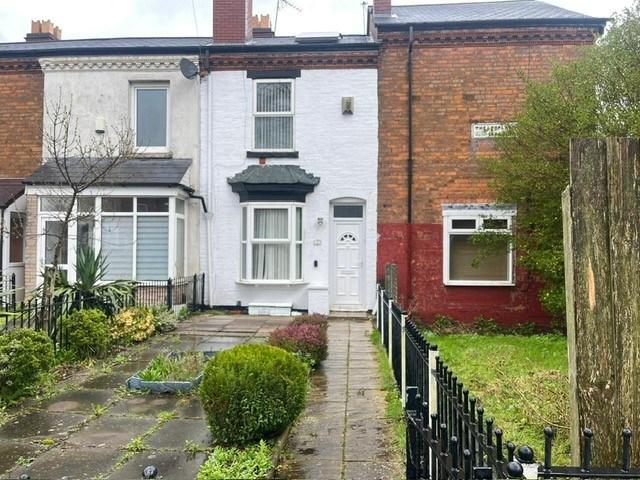Mid Terraced Property For Rent