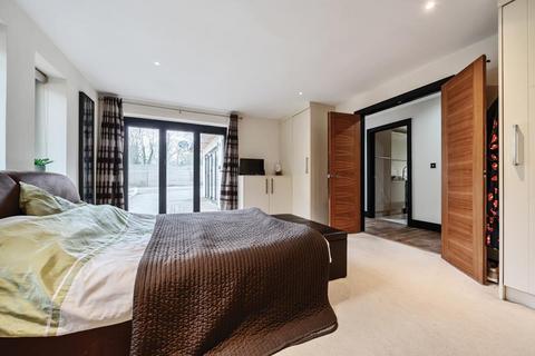 5 bedroom detached house for sale, Holden Road,  London,  N12,  N12