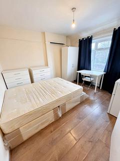 1 bedroom in a house share to rent, North Circular Road, London NW2