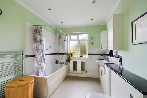 49 Iris Crescent, Bexleyheath, DA7 5QB