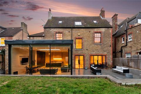 6 bedroom detached house for sale - Thirlmere Road, SW16