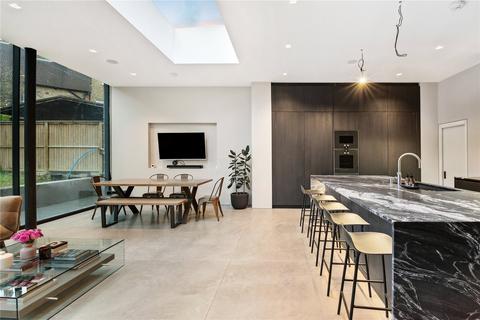 6 bedroom detached house for sale, Thirlmere Road, SW16