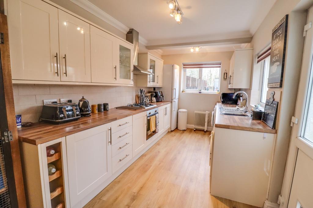 Porchester Road, Woolston 3 bed semidetached house for sale £330,000