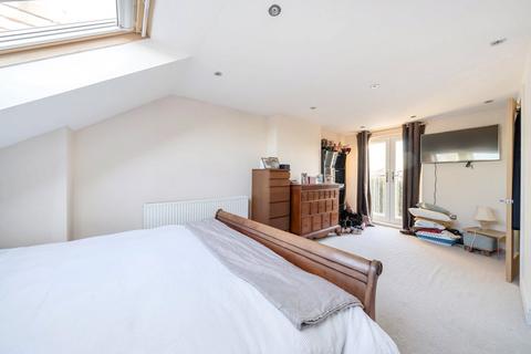 68 Munster Road, Teddington, TW11 9LL