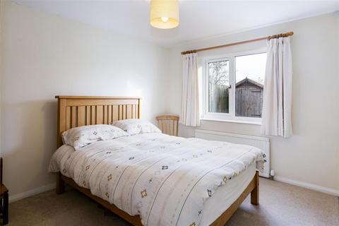 2 bedroom semi-detached bungalow to rent - Derwent Park Close, Sutton on Derwent